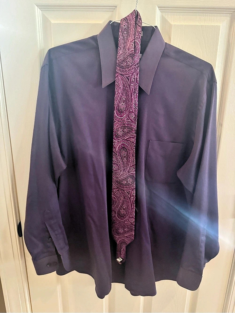 Geoffrey Beene Men's Purple Dress Shirt with Paisley Tie